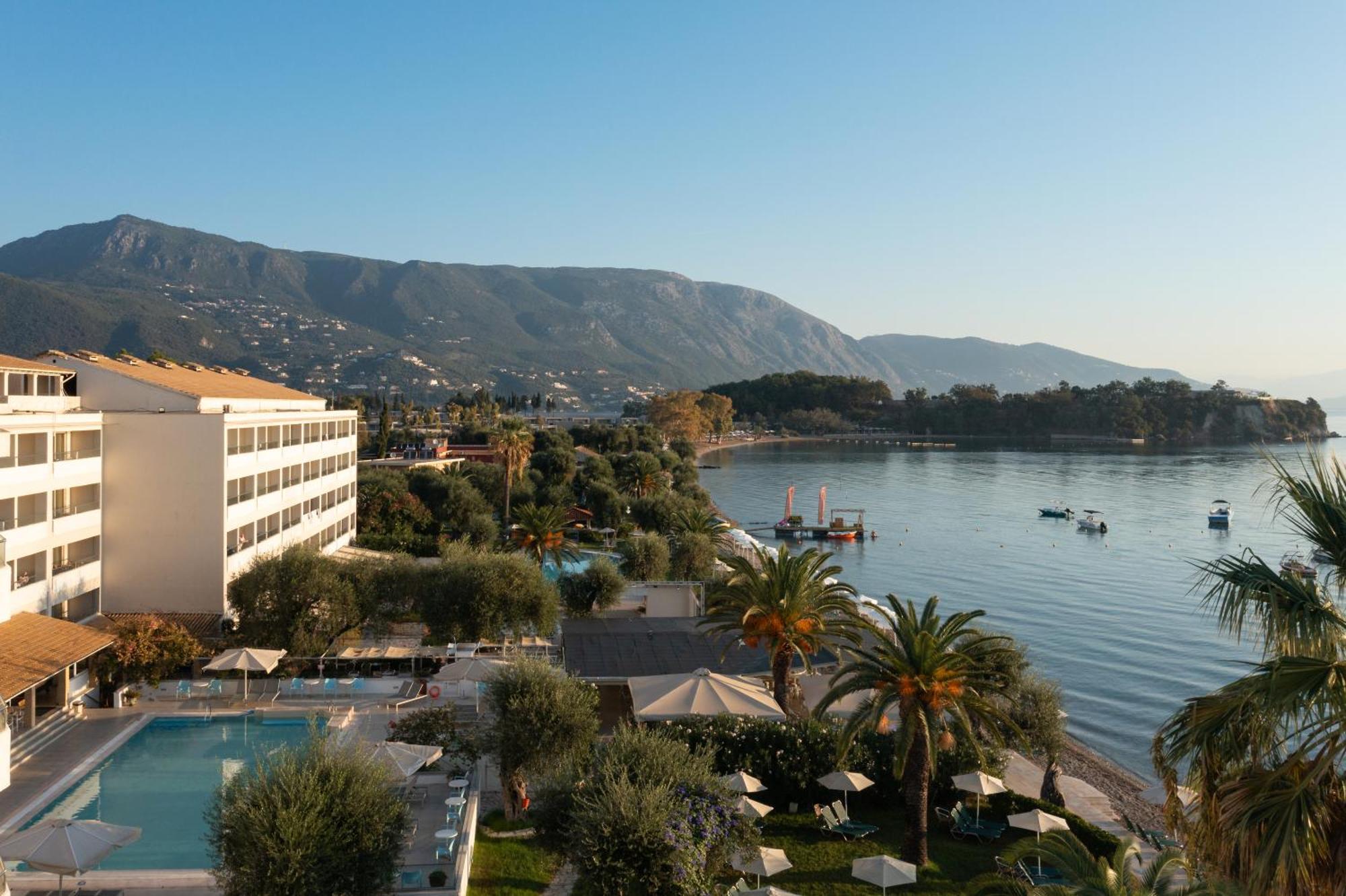 Elea Beach Hotel Дассия Экстерьер фото